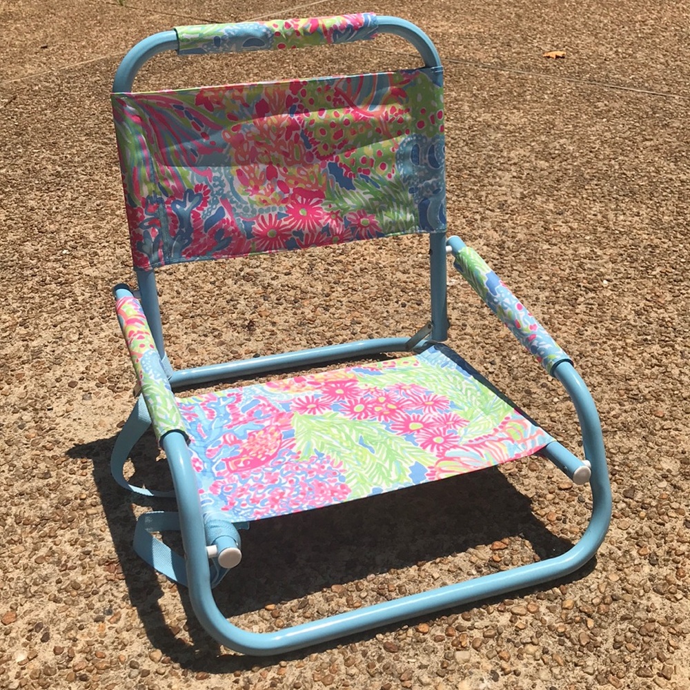 LILLY PULITZER BEACH CHAIR - LOVERS CORAL